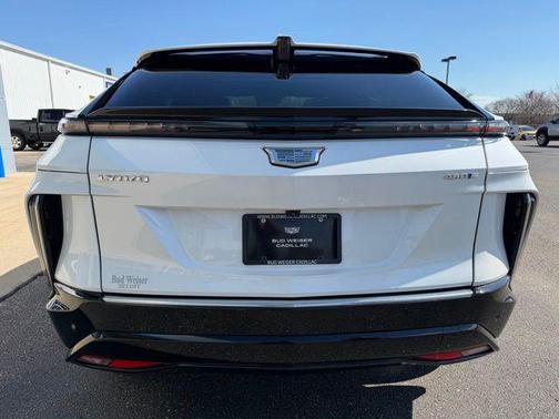 Crystal White Tricoat 2024 Cadillac LYRIQ Luxury