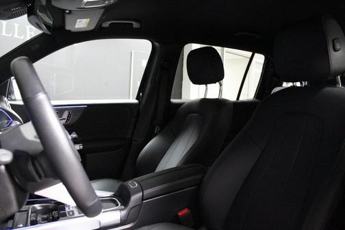 2025 Mercedes-Benz GLB 250 Base 4MATIC