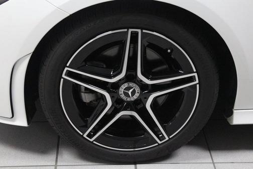 2022 Mercedes-Benz CLA 250 Base 4MATIC