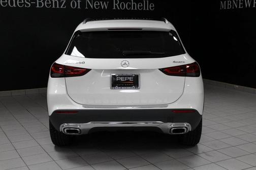 2022 Mercedes-Benz GLA 250 Base 4MATIC