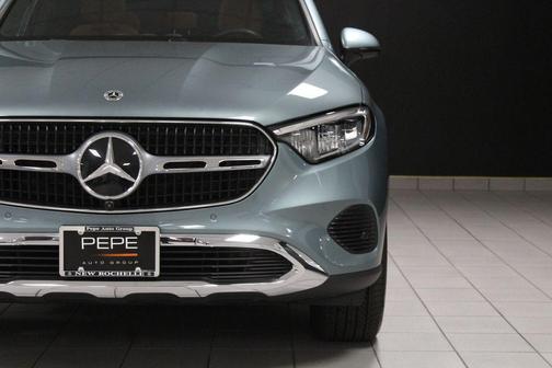 Verde 2026 Mercedes-Benz GLC 300 Base 4MATIC