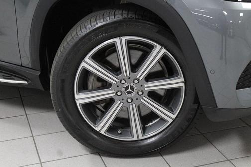 Selenite Gray Metallic 2023 Mercedes-Benz GLS 450 4MATIC