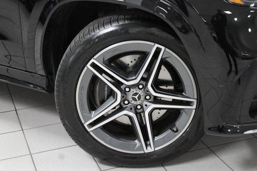 Obsidian Black Metallic 2024 Mercedes-Benz GLS 450 4MATIC