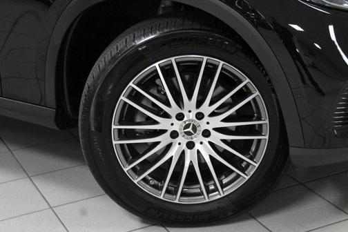 2025 Mercedes-Benz GLC 300 Base 4MATIC