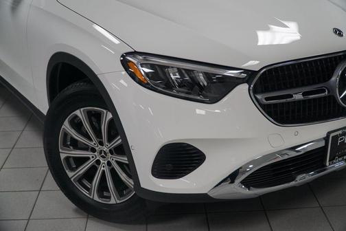 Polar White 2026 Mercedes-Benz GLC 300 Base 4MATIC