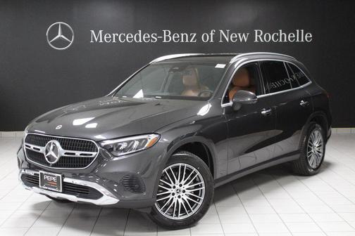 Graphite Gray Metallic 2026 Mercedes-Benz GLC 300 Base 4MATIC
