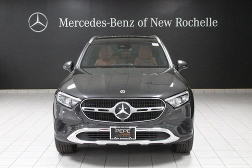 Graphite Gray Metallic 2026 Mercedes-Benz GLC 300 Base 4MATIC