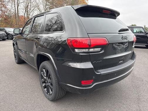 2021 Jeep Grand Cherokee Laredo