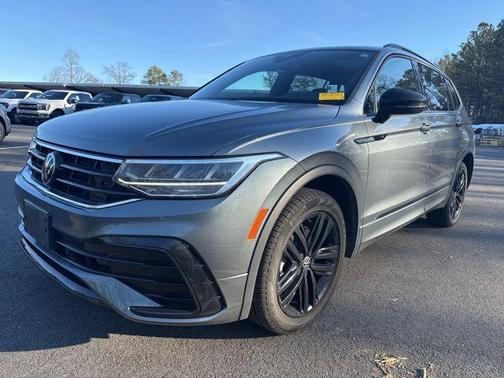 2022 Volkswagen Tiguan 2.0T SE R-Line Black 4MOTION