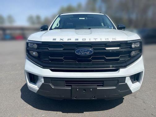 SPACE SILVER METALLIC 2026 Ford Expedition Active