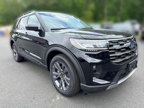 AGATE BLACK METALLIC 2026 Ford Explorer Active w/200A Pkg