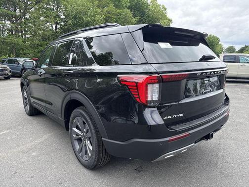 AGATE BLACK METALLIC 2026 Ford Explorer Active w/200A Pkg