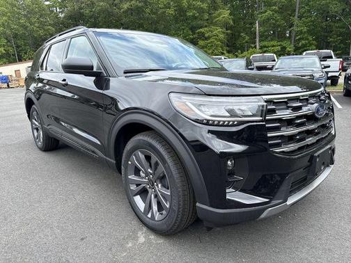 AGATE BLACK METALLIC 2026 Ford Explorer Active w/200A Pkg