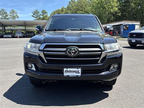 2020 Toyota Land Cruiser Base