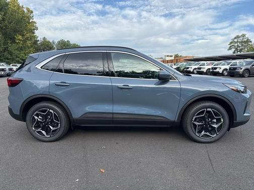 2026 Ford Escape Platinum
