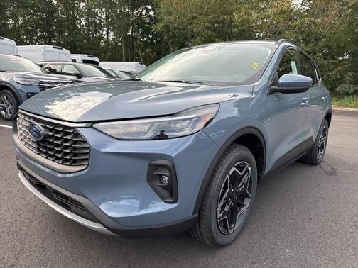 2026 Ford Escape Platinum