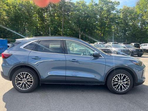 VAPOR BLUE METALLIC 2023 Ford Escape PHEV SE