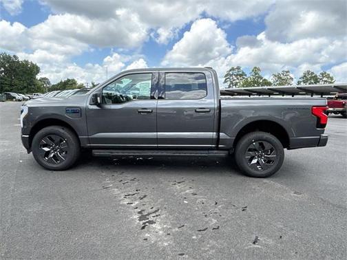 2025 Ford F-150 Lightning Flash