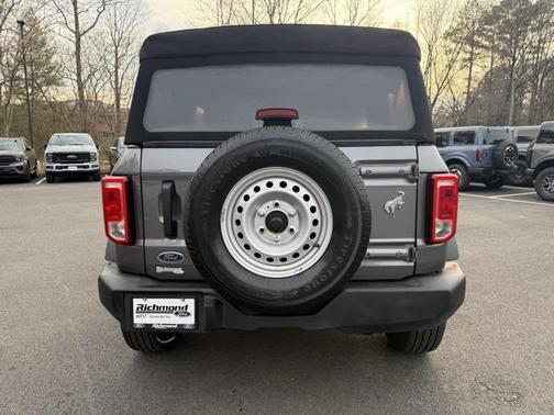 2022 Ford Bronco Base