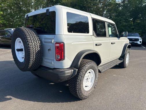 AVALANCHE GRAY 2026 Ford Bronco Heritage Edition