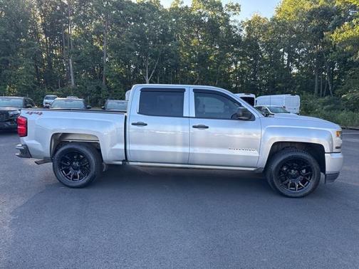 2018 Chevrolet Silverado 1500 Custom