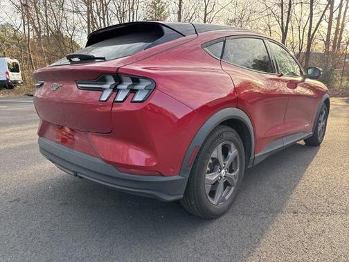 2022 Ford Mustang Mach-E Select