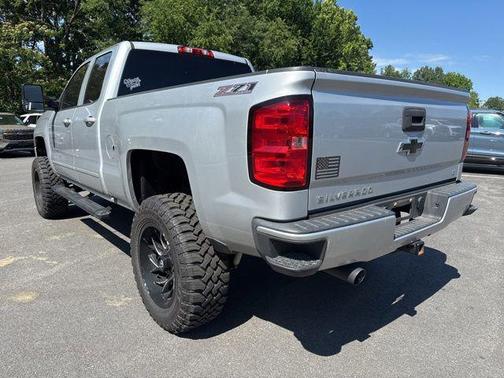 Silver Ice Metallic 2017 Chevrolet Silverado 1500 2LT