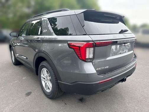 CARBONIZED GRAY METALLIC 2026 Ford Explorer Active