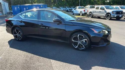 2023 Nissan Altima SR FWD