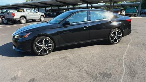 2023 Nissan Altima SR FWD