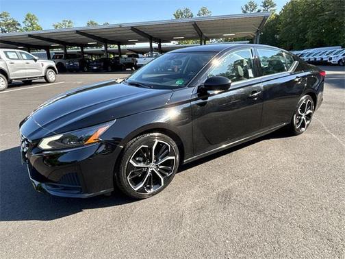 2023 Nissan Altima SR FWD