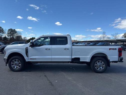 STAR WHITE 2026 Ford F-350 Lariat