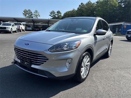 2022 Ford Escape Titanium