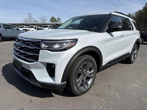 SPACE WHITE METALLIC 2026 Ford Explorer Active w/200A Pkg