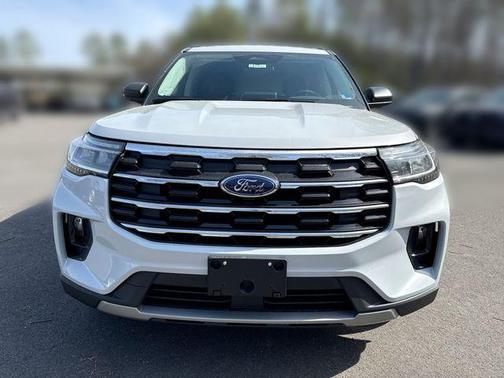 SPACE WHITE METALLIC 2026 Ford Explorer Active w/200A Pkg