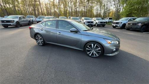 2022 Nissan Altima 2.5 SV