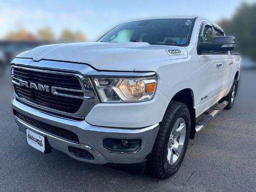 Bright White Clearcoat 2019 RAM 1500 Big Horn