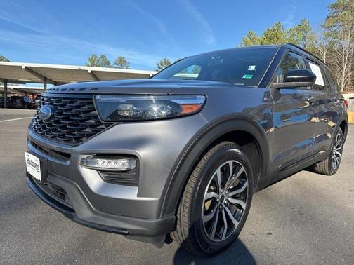 2022 Ford Explorer ST-Line