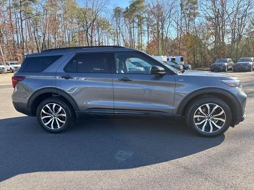 2022 Ford Explorer ST-Line