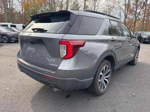 2022 Ford Explorer ST-Line