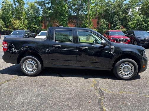 SHADOW BLACK 2025 Ford Maverick XL
