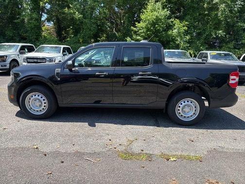 SHADOW BLACK 2025 Ford Maverick XL