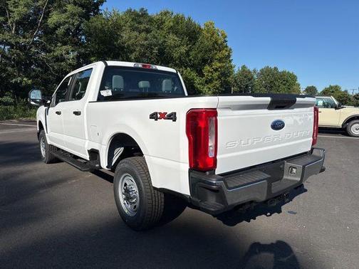 OXFORD WHITE 2026 Ford F-350 XL