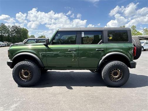 2025 Ford Bronco Base