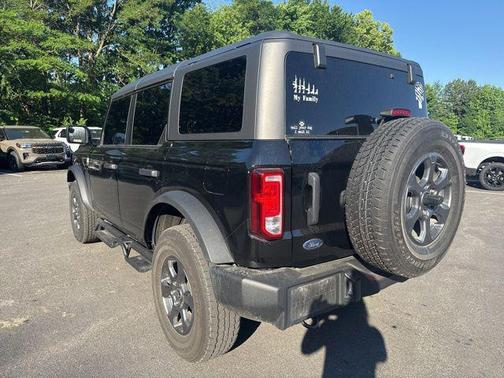 SHADOW BLACK 2024 Ford Bronco Big Bend