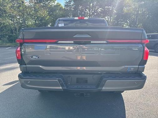 2025 Ford F-150 Lightning LARIAT