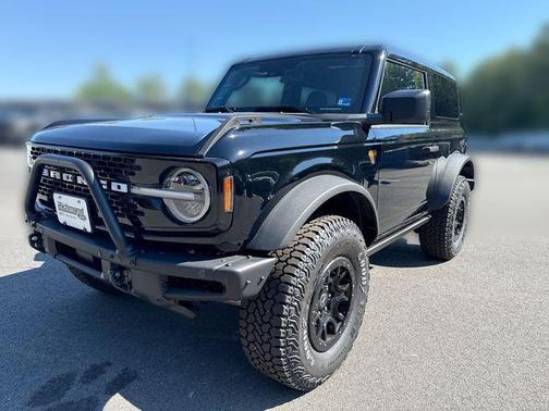 SHADOW BLACK 2026 Ford Bronco Badlands