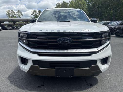 Star White Metallic Tri-Coat 2026 Ford Expedition King Ranch