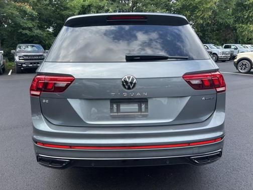 2022 Volkswagen Tiguan 2.0T SE R-Line Black 4MOTION