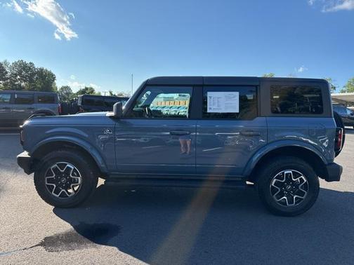 2024 Ford Bronco Outer Banks